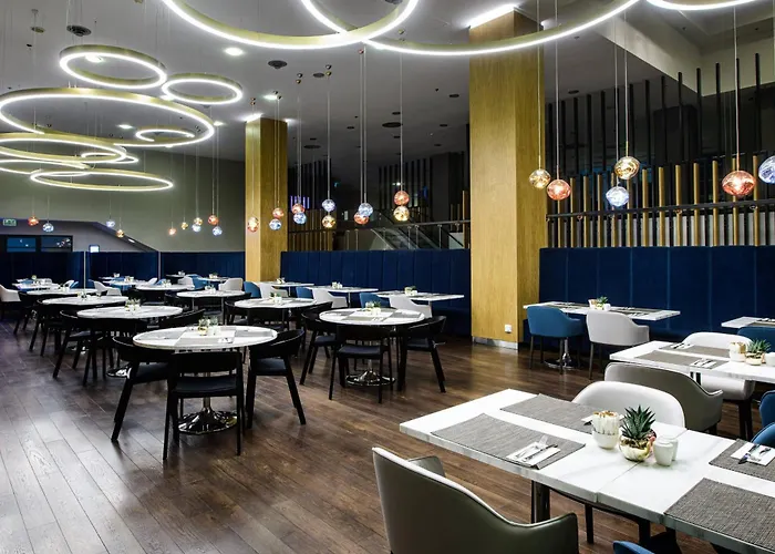 Courtyard - Lotnisko Chopin Warszawa